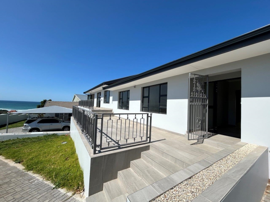 9 Bedroom Property for Sale in Jeffreys Bay Central Eastern Cape